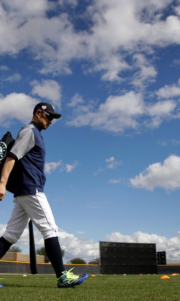 Ichiro back in M’s camp at 45 with chance to play at home